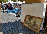 shaking hands 
by wim rutten